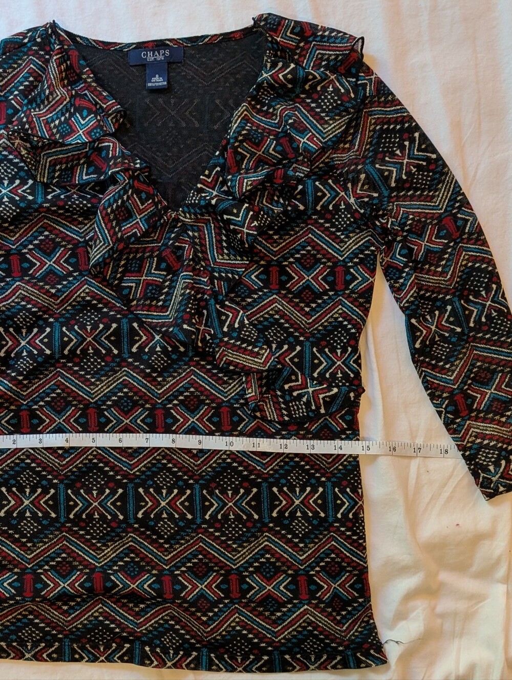 Chaps Geometric Ruffle V-Neck Top ✨ Size S - Picture 2 of 5